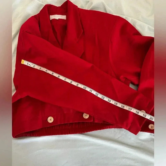 VTG 80’s/90’s Bergdorf Goodman 100% Wool Cropped Red Blazer. Buttoned. Size: S. - Picture 8 of 14